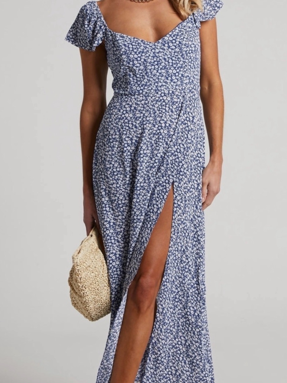 NWT Size 6 Showpo Blue & White Floral Maxi